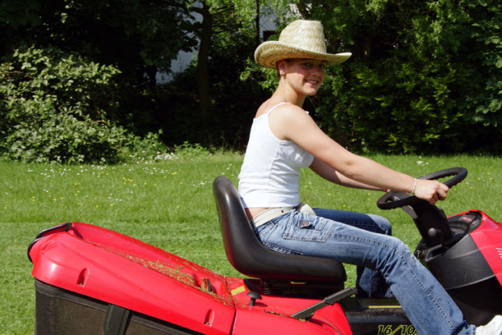 10 questions que vous vous posez sur les tracteurs tondeuses